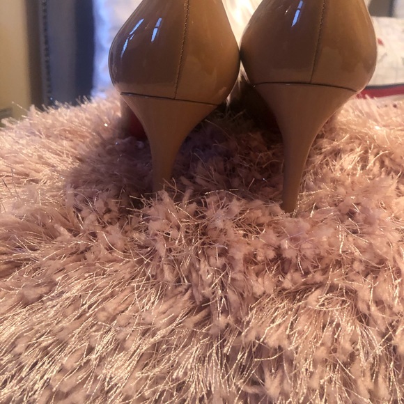 Pumps - Picture 2 of 6